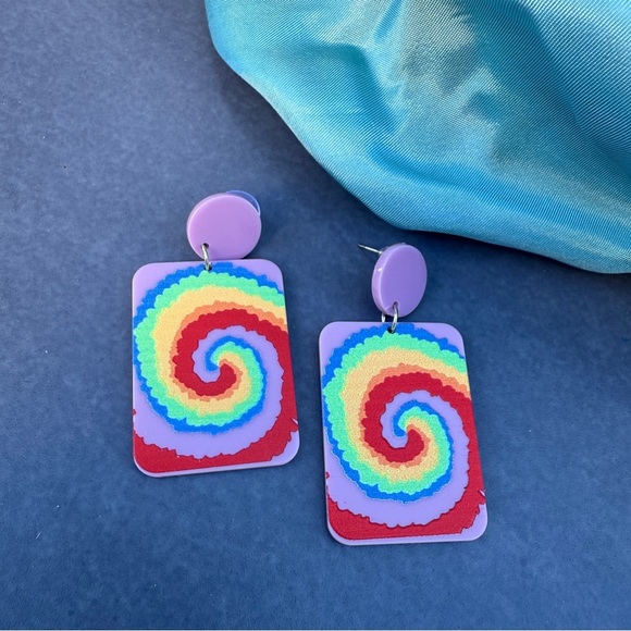 Colorful Spiral Psychedelic Acrylic Earrings - Picture 4 of 8